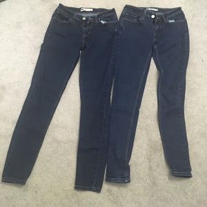 2 size 27 Levi's skinny leg. $15 dollars for both