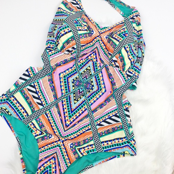 Jessica Simpson Other - NWT Jessica Simpson Plus Size Tribal Swimsuit