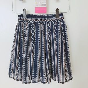 New chiffon shorts - indi pattern - size S/2