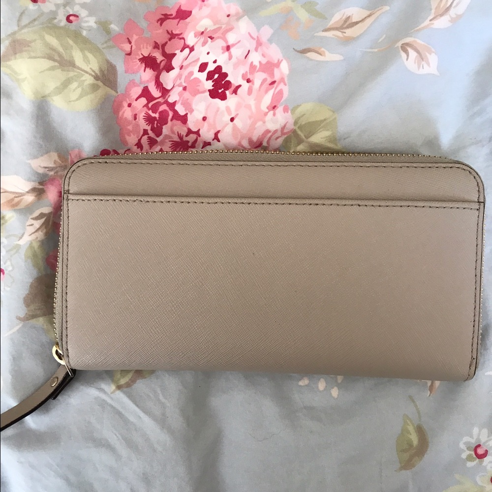 Kate Spade Wallet - Picture 2 of 4
