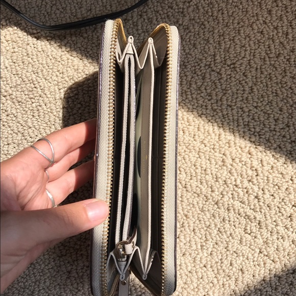 Kate Spade Wallet - Picture 3 of 4