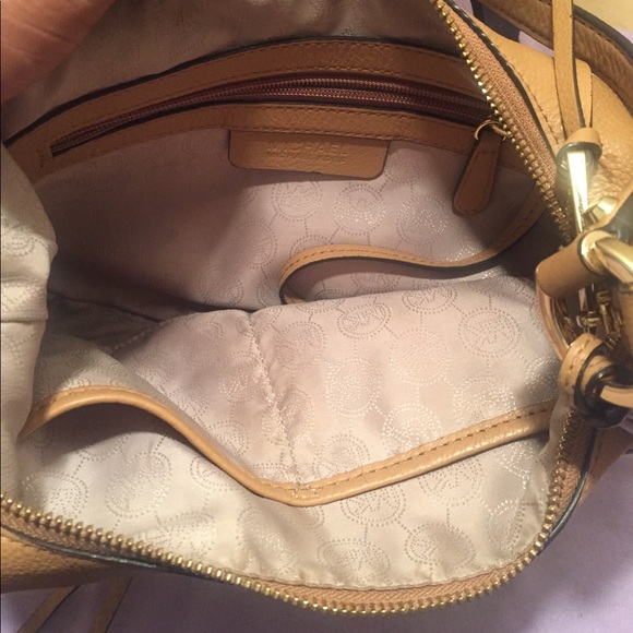 Authentic Michael Kors long strap Hobo bag - Picture 5 of 8