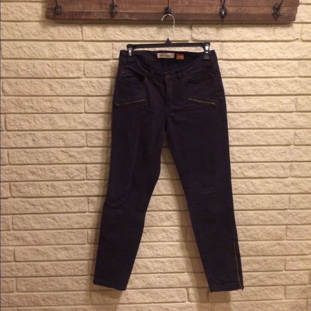 Black Pilcro skinny pants