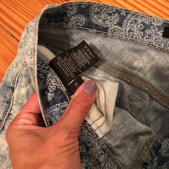 J Brand Denim Shorts - Picture 3 of 4