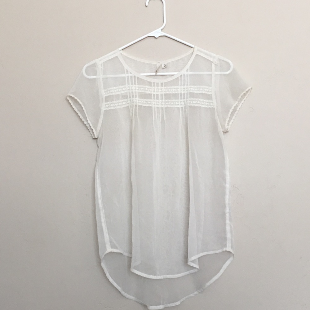 White short sleeve blouse