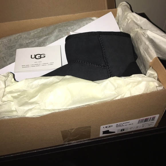 UGG Shoes - NWT❤️ UGG Classic II mini boots Black size 8