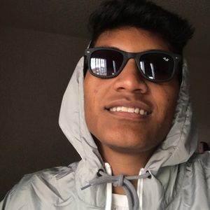 Meet your Posher, Cristian