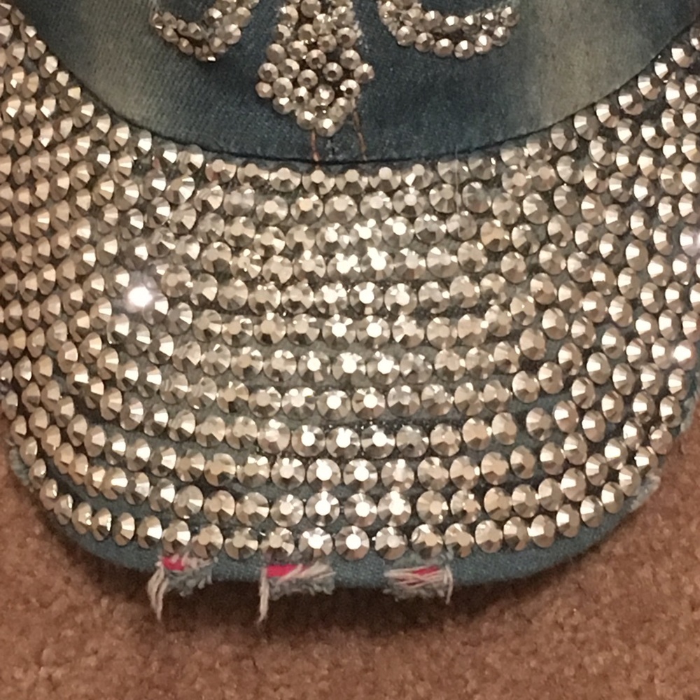 Baseball cap - Picture 2 of 3