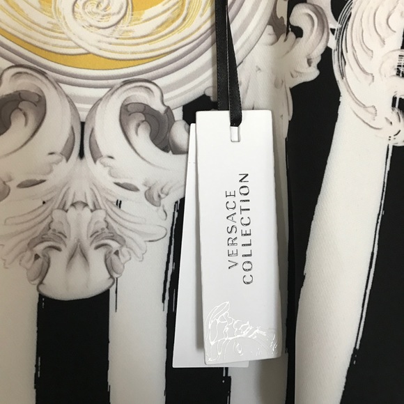 Versace dress - Picture 3 of 4