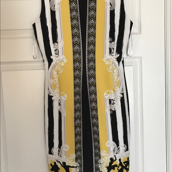 Versace dress - Picture 4 of 4