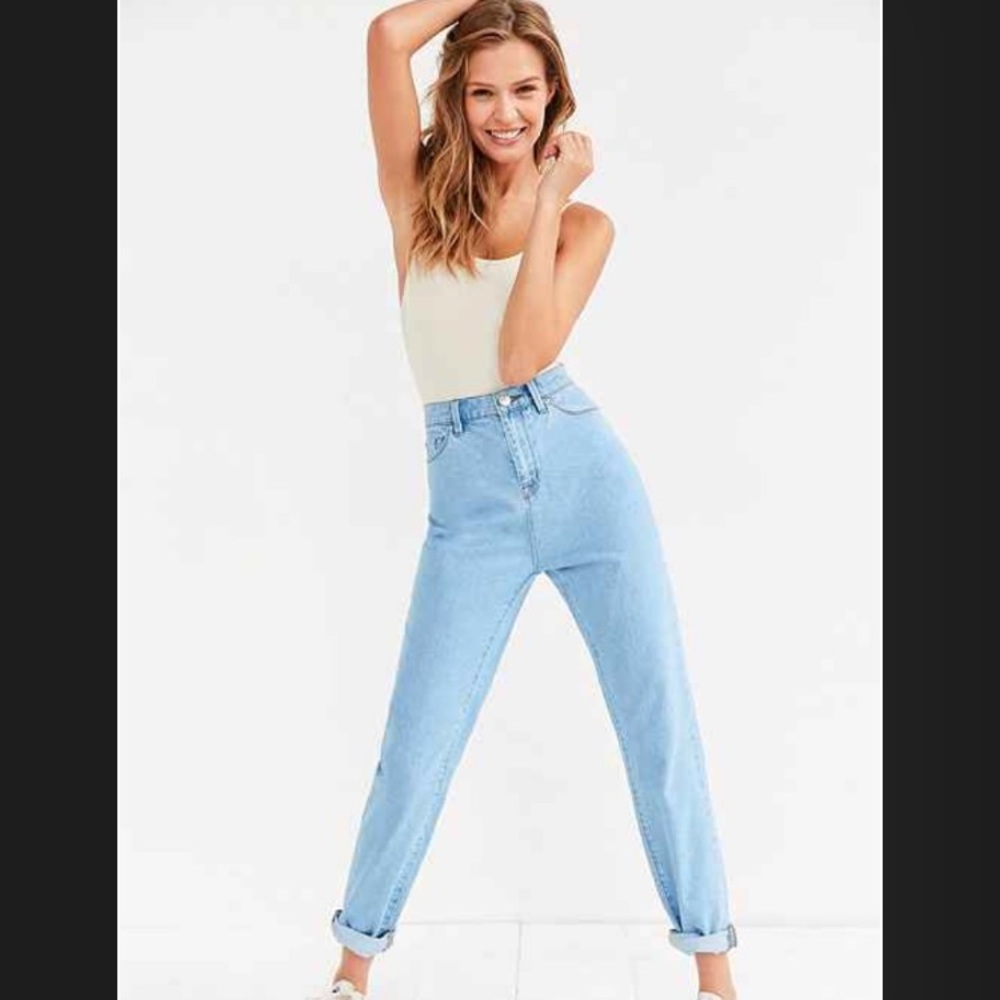 👖BDG Mom Jeans -light blue👖