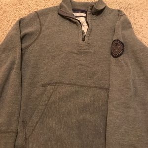 American Eagle pullover