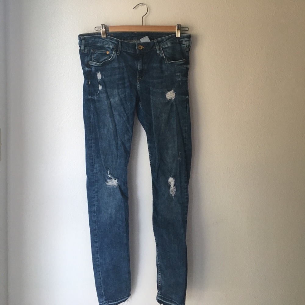Distressed Skinny Jeans
