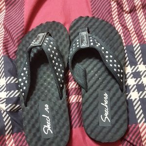 Memory foam flip flops