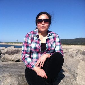 Meet your Posher, Adriana