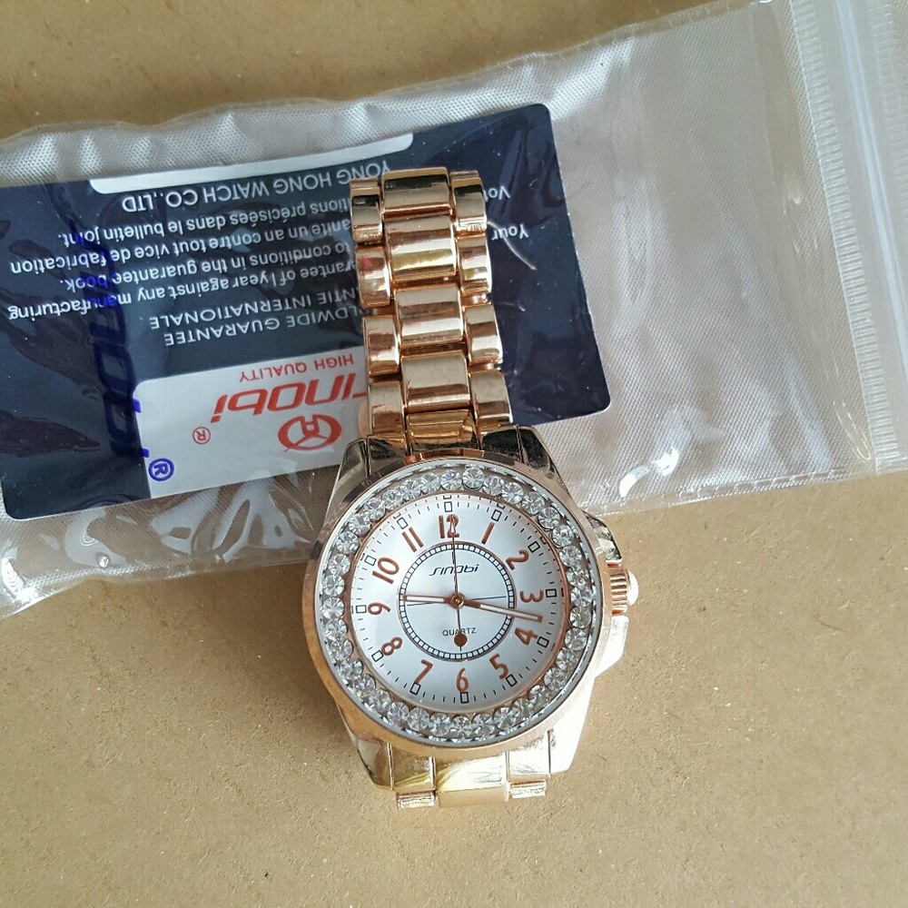 Rhinestones Analog Display Luxury Watch