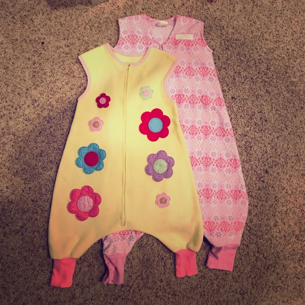 Two wearable blankets, Toddler Girls