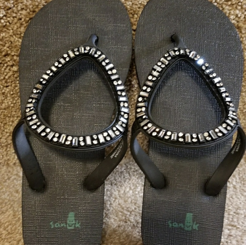Sanuk sandals