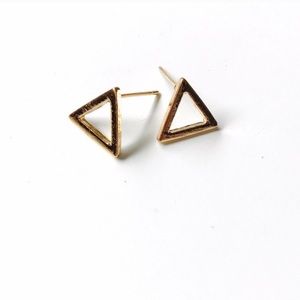 Stunning triangle studs