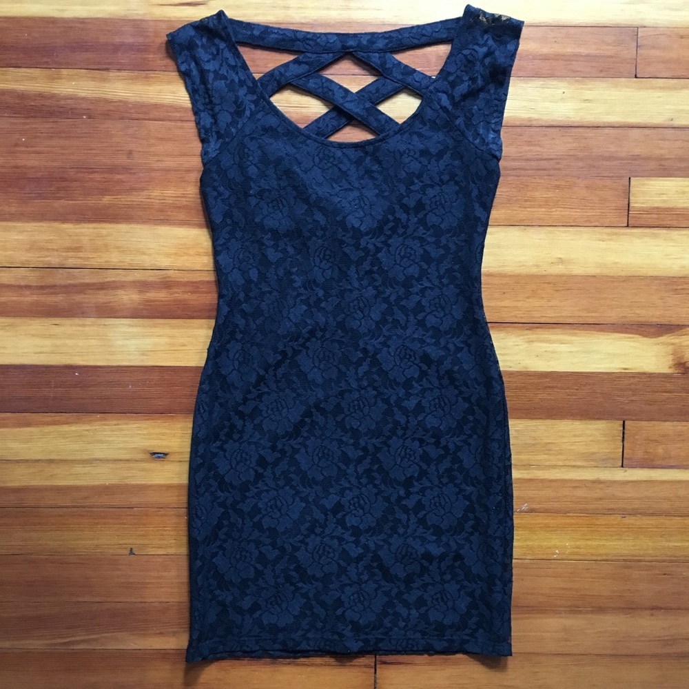 Black lace bodycon dress