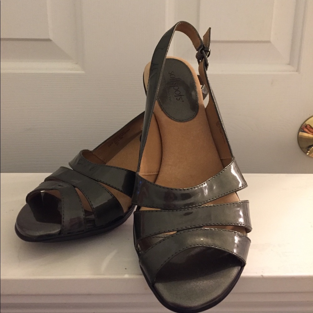 FINAL PRICE DROP- Final 7 days! Sofftspots sandal.