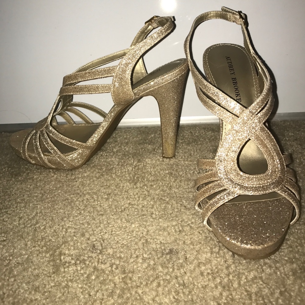 Very Cute Sparkly Heels