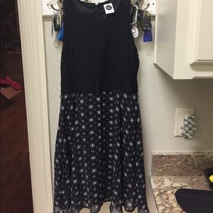 Disney Minnie Rocks Dots - sold at Macy's