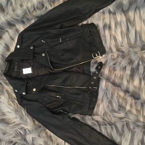 Gorgeous leather jacket!