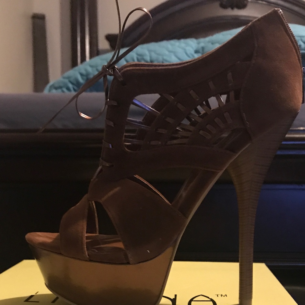 Elegant & sexy heels