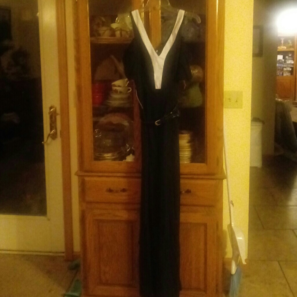 Polyester/spandex blend cold shoulder jumsuit