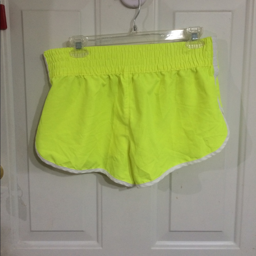 Shorts - Picture 3 of 3
