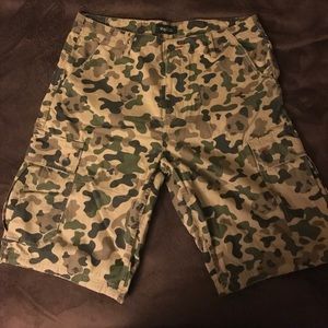 Lrg camouflage shorts like new size 36
