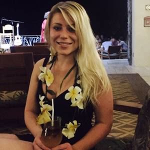 Meet your Posher, Olia