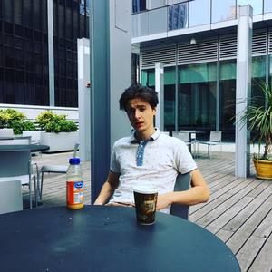 Meet your Posher, Cristian