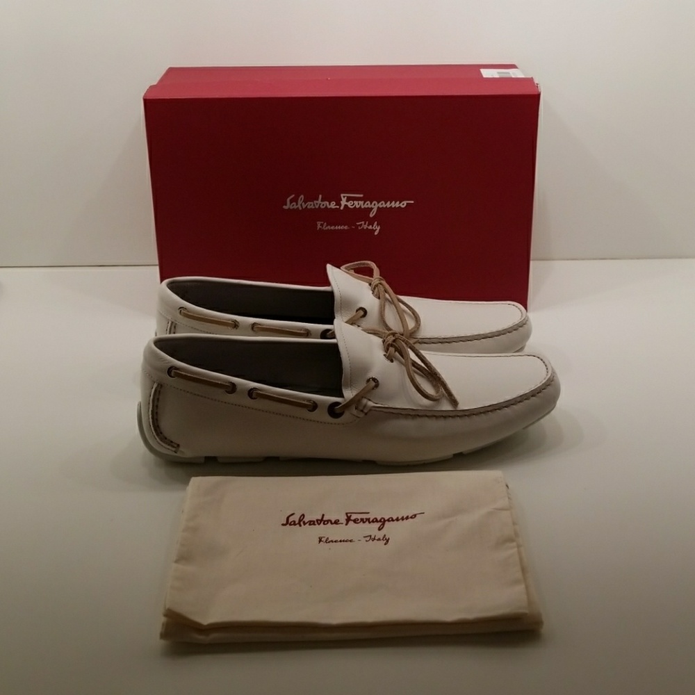 White Salvatore Ferragamo Calfskin Shoes sz-11.5