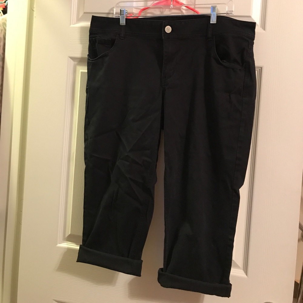 Lane Bryant sz 18 Capris
