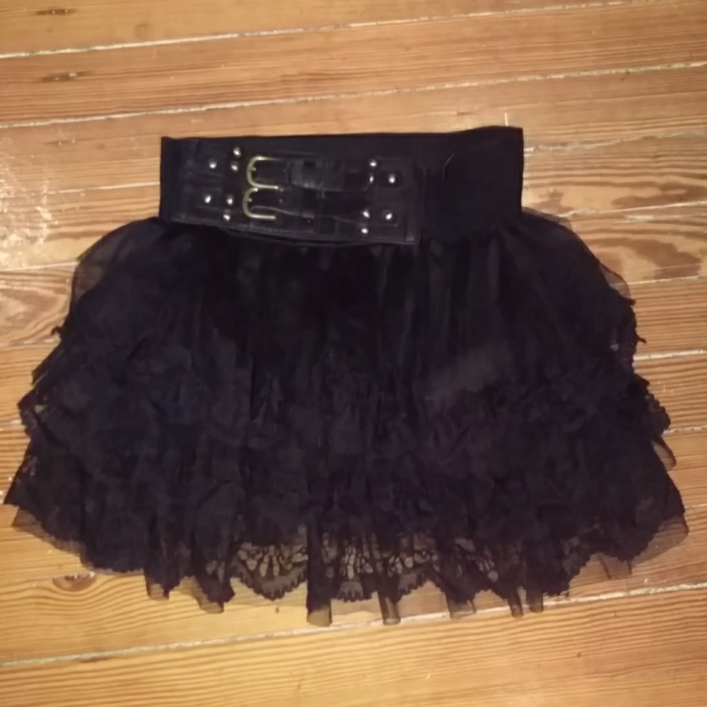Lace skirt