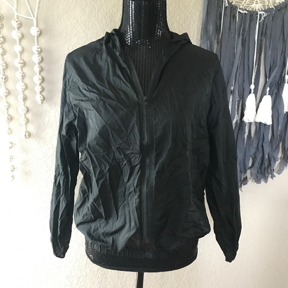 Brandy Melville black scar windbreaker - Picture 4 of 4