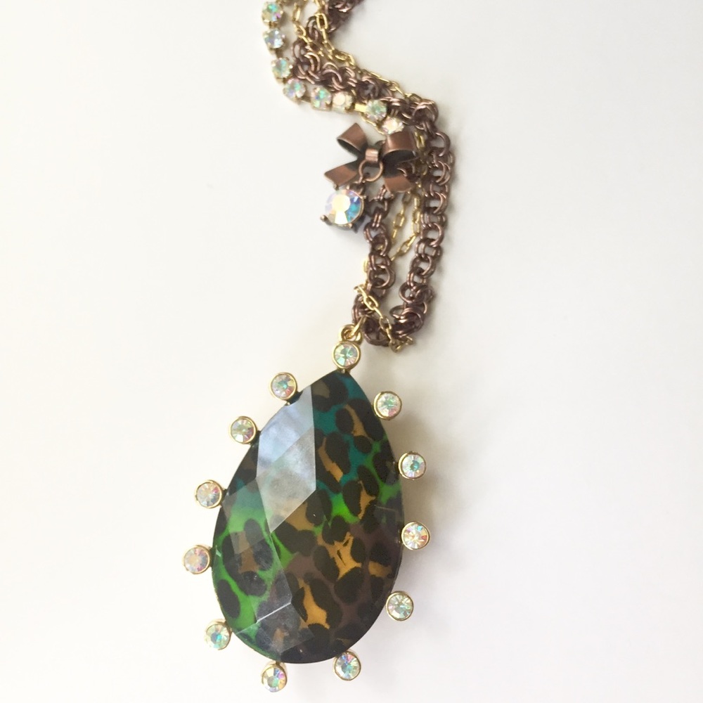NWT Betsey Johnson large emerald leopard necklace
