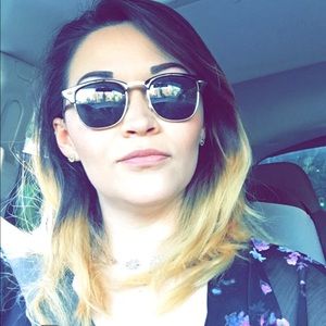 Meet your Posher, Gina