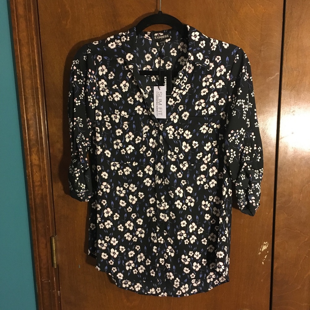 NWT! Floral print Express Blouse