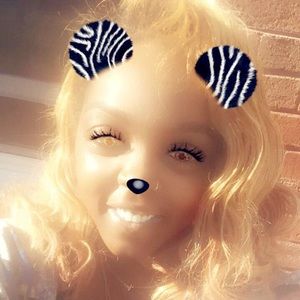 Meet your Posher, Briana