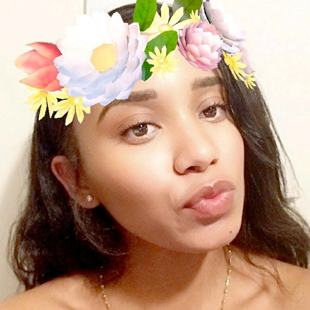 Meet your Posher, Ana