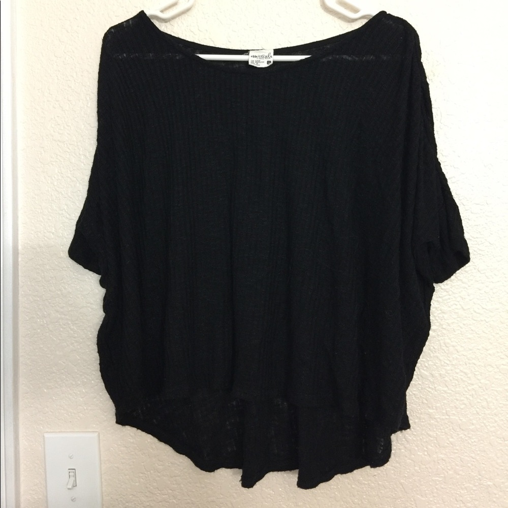 ⬇️ Tilly's Pullover Black Lightweight Sweater