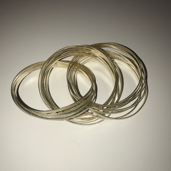 20 SILVER BANGLES - INTERTWINED!!! SUPER CUTE!!! - Picture 1 of 3