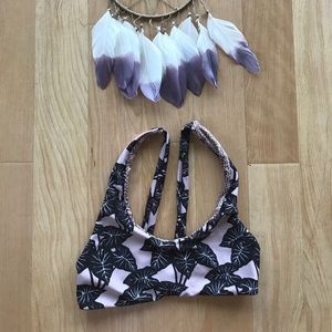 Acacia Kanaio Top in the leaf print.