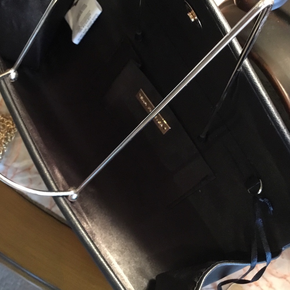 Black Clutch-5🌟Rated-One Left - Picture 3 of 7