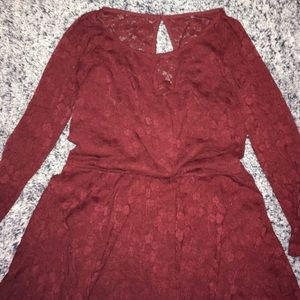 Beautiful Maroon A&F lace dress 👗
