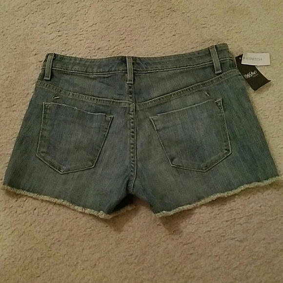 High Rise Denim Shorts - Picture 3 of 4