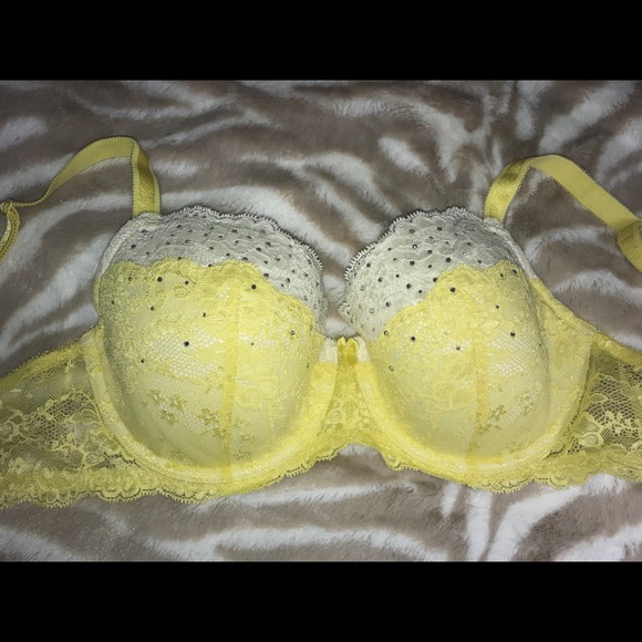 NWOT!Victoria's Secret! Lace Swarovski Crystal Bra - Picture 3 of 8